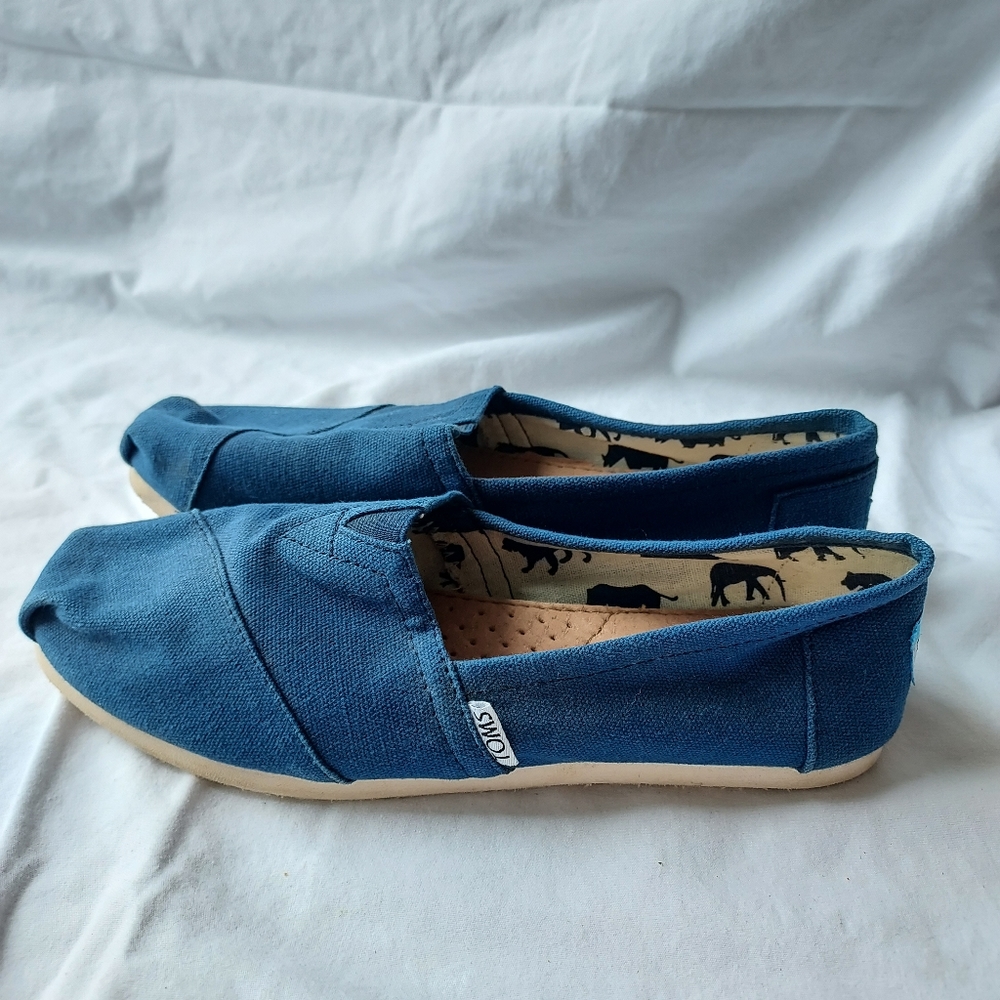 TOMS• Navy Women's Classic Canvas
